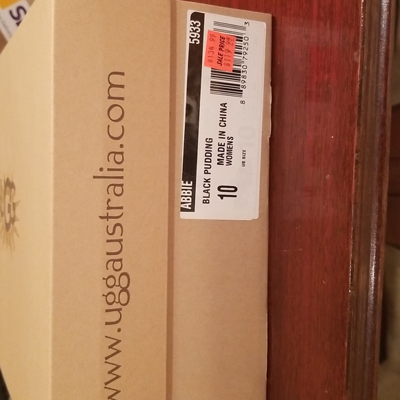 UGG Abbie Clogs - Picture 11 of 11